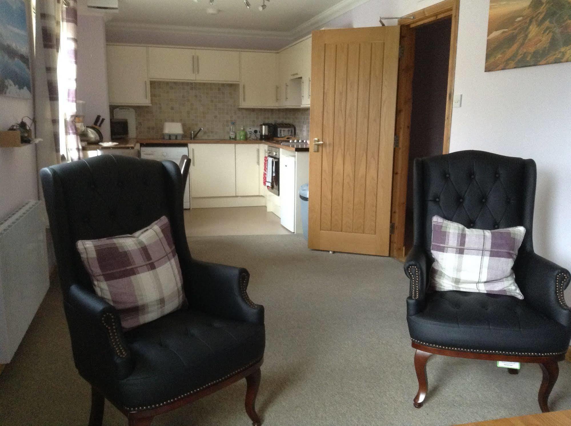 Glenlochy Nevis Bridge Apartments 포트 윌리엄 외부 사진