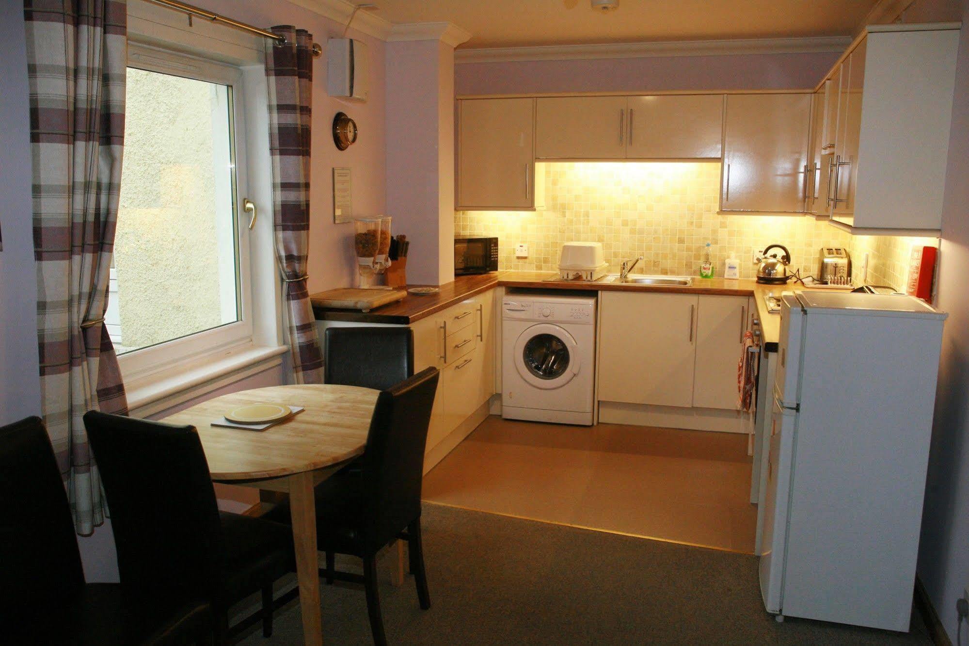 Glenlochy Nevis Bridge Apartments 포트 윌리엄 외부 사진